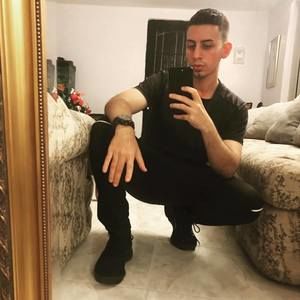 Meet your Posher, Dennys